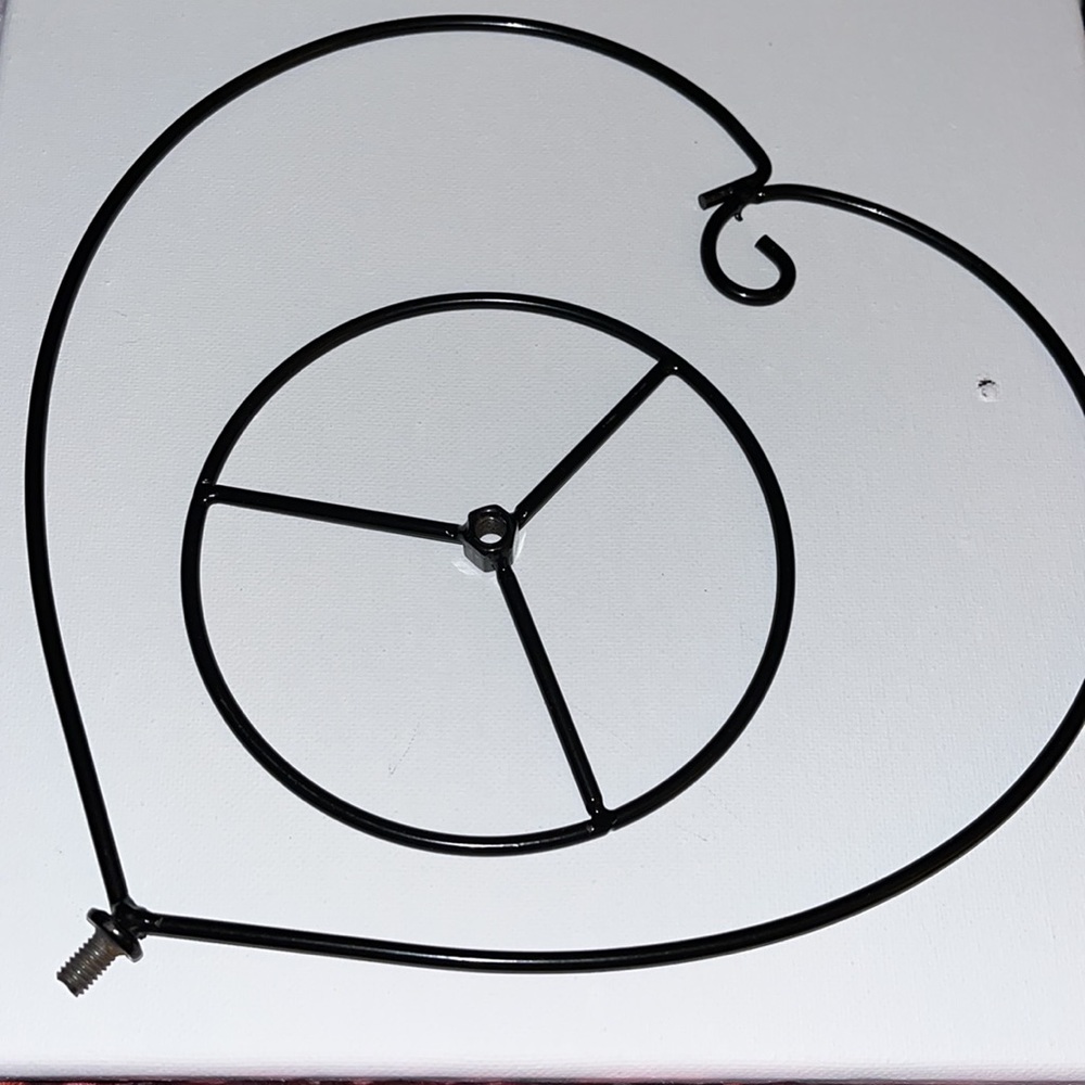 Metal Heart Shaped Ornament Holder Stand - Picture 2 of 2